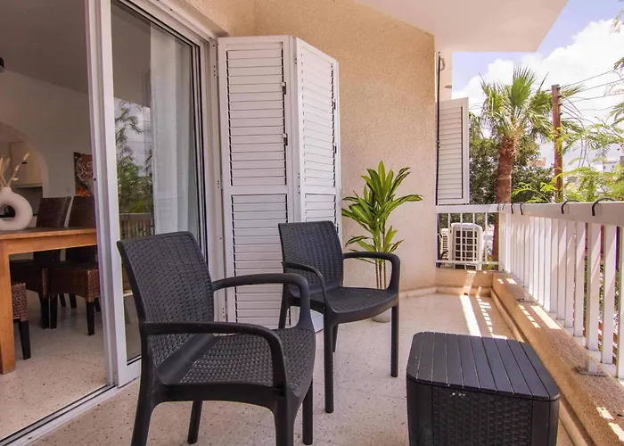 Phaedrus Living Nerina Urban Apartamento