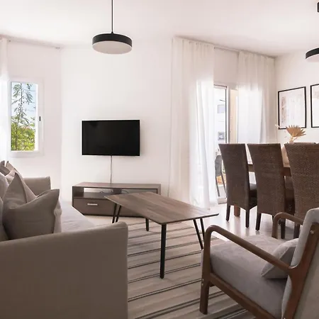 דירה Phaedrus Living: Nerina Modern Flat *